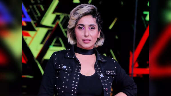 Bigg Boss OTT: From her sensational relationship with Pratik Sehajpal to the controversial body-shaming, kiss moments; Neha Bhasin’s journey on the show