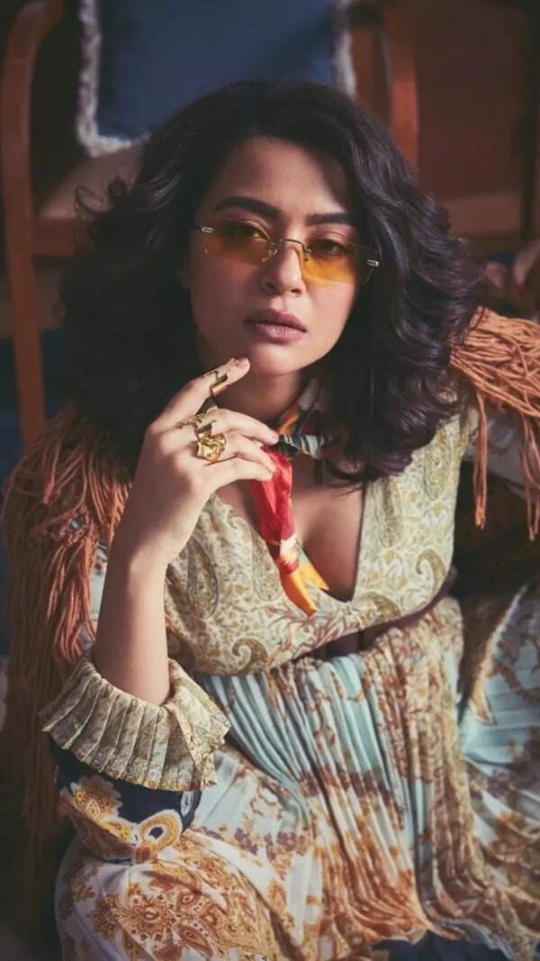 surveen chawla Images