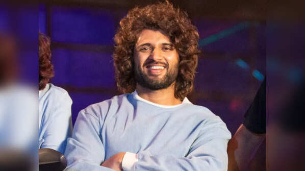 Vijay Deverakonda resumes 'Liger' shoot