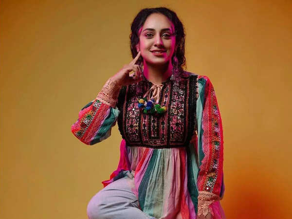Pearle Maaney Images