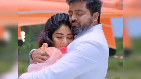 Arya-Anu (Jothe Jotheyalli)