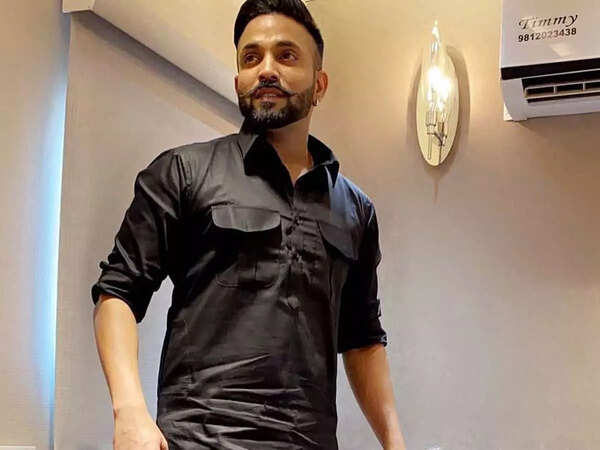 Dilpreet Dhillon Photos