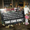 Police not allowing Shah Rukh Khan's fans to stand outside his residence Mannat