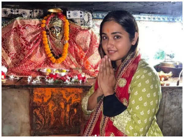 Kajal Raghwani Pictures