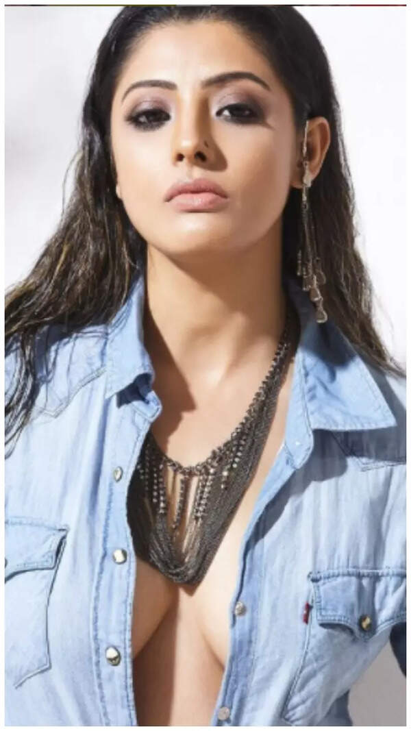 Sanchita Banerjee Wallpapers