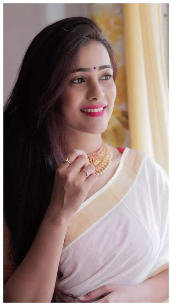 Akshaya Gurav Images
