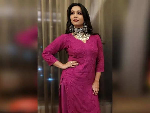 Koushani Mukherjee Images