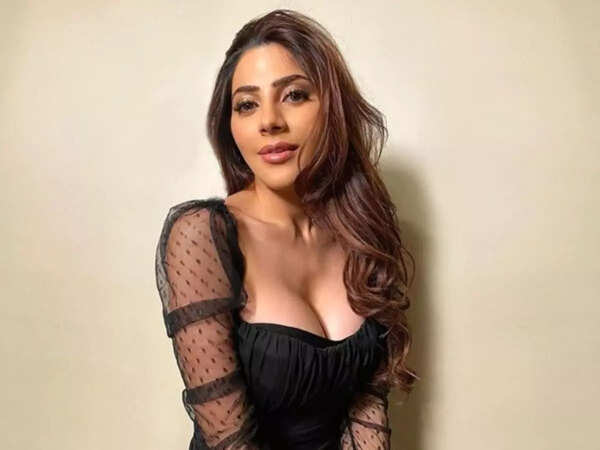 Nikki Tamboli Pictures