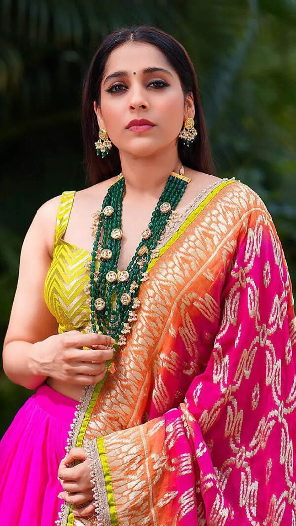 Rashmi Gautam Pictures