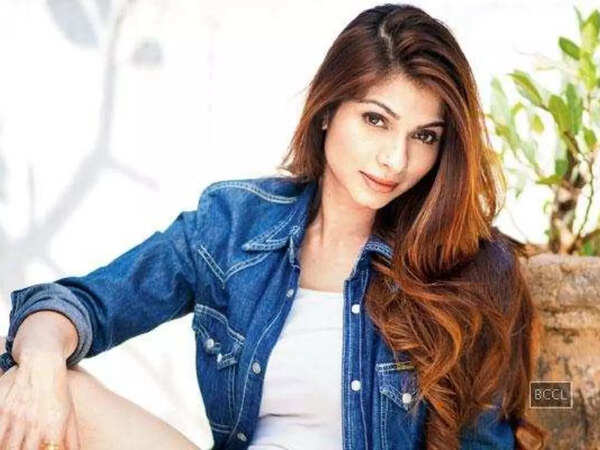 Tanishaa Mukerji Images