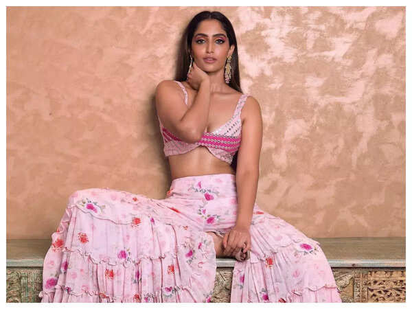 Reba Monica John Photos