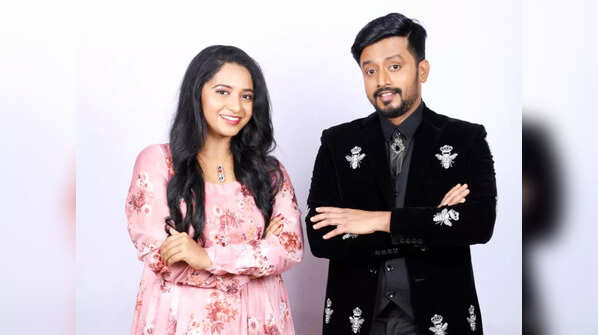 RJ Sarumathi and RJ Sha as co-hosts