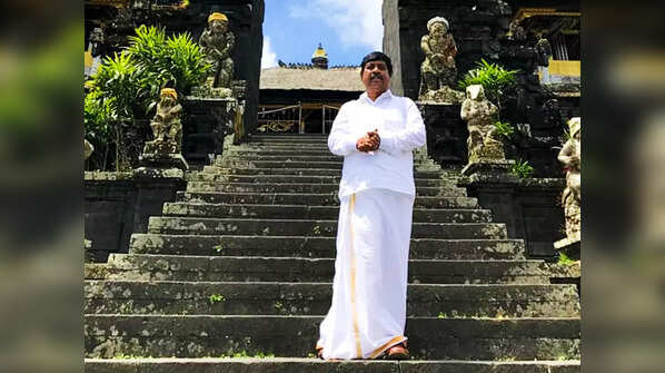 Gnanasambandam as the special judge
