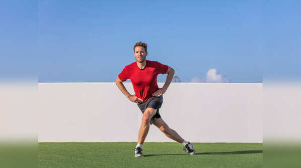 Curtsy Lunge