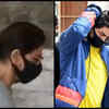 Shah Rukh Khan reaches Arthur road jail to meet his son Aryan Khan-WATCH