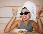 Models who can't do without food!
