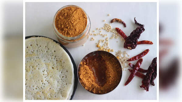 What is a Mururngai Keerai Podi?