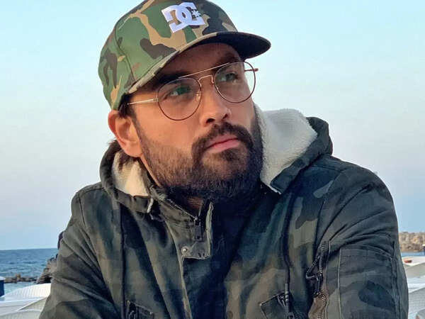 Vivian Dsena Wallpapers