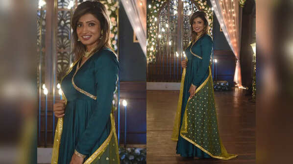 Alefia Kapadia's elegant anarkali suit