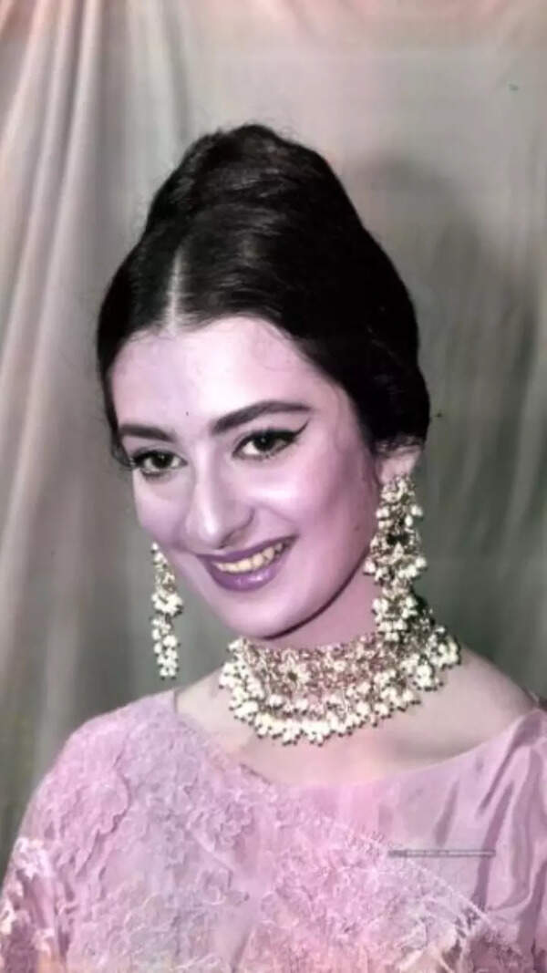 Banu Stills