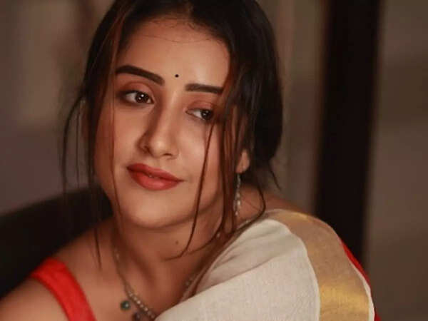 Priya Images
