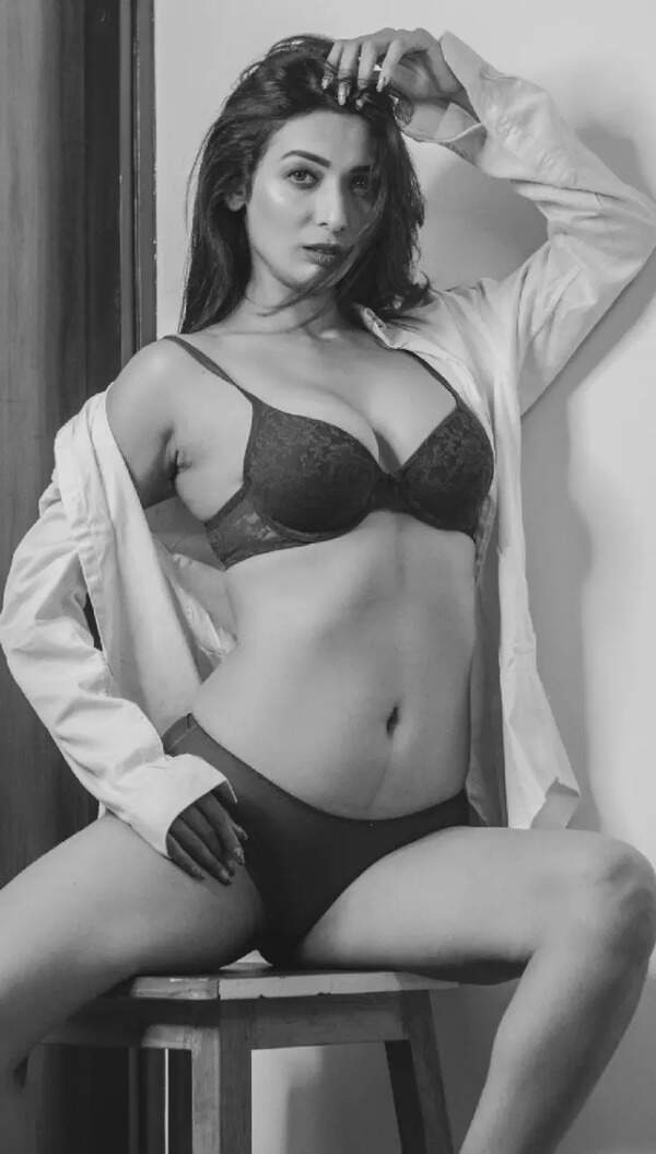 Heena Panchal Pictures