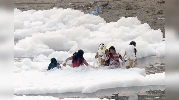 Toxic foam floats on Yamuna
