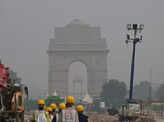 These pictures show how the toxic air blanketed Delhi
