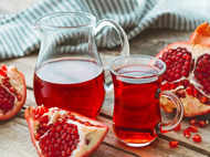 Can drinking pomegranate juice reduce cholesterol? 