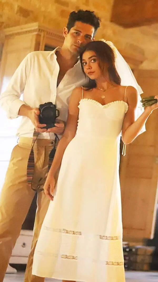 Sarah Hyland Images