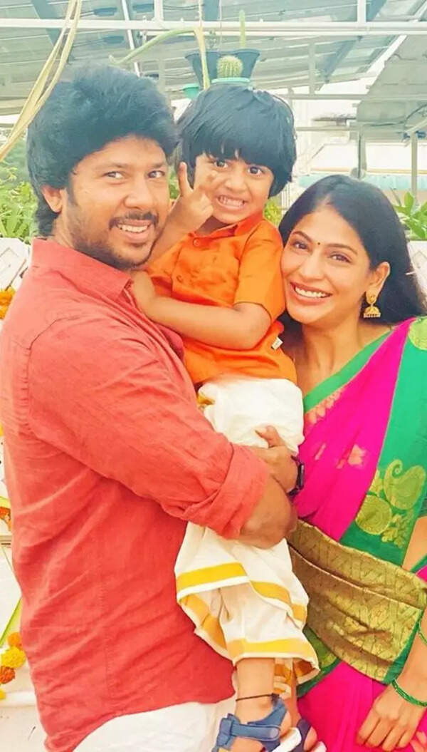 Vijayalakshmi Agathiyan Pictures