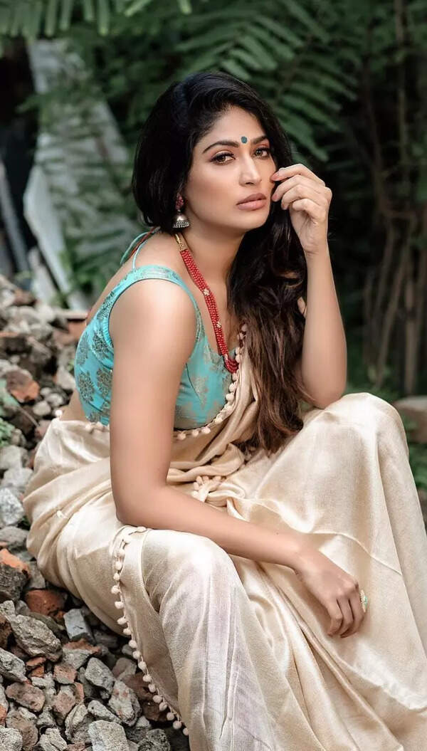 Vijayalakshmi Agathiyan Pictures