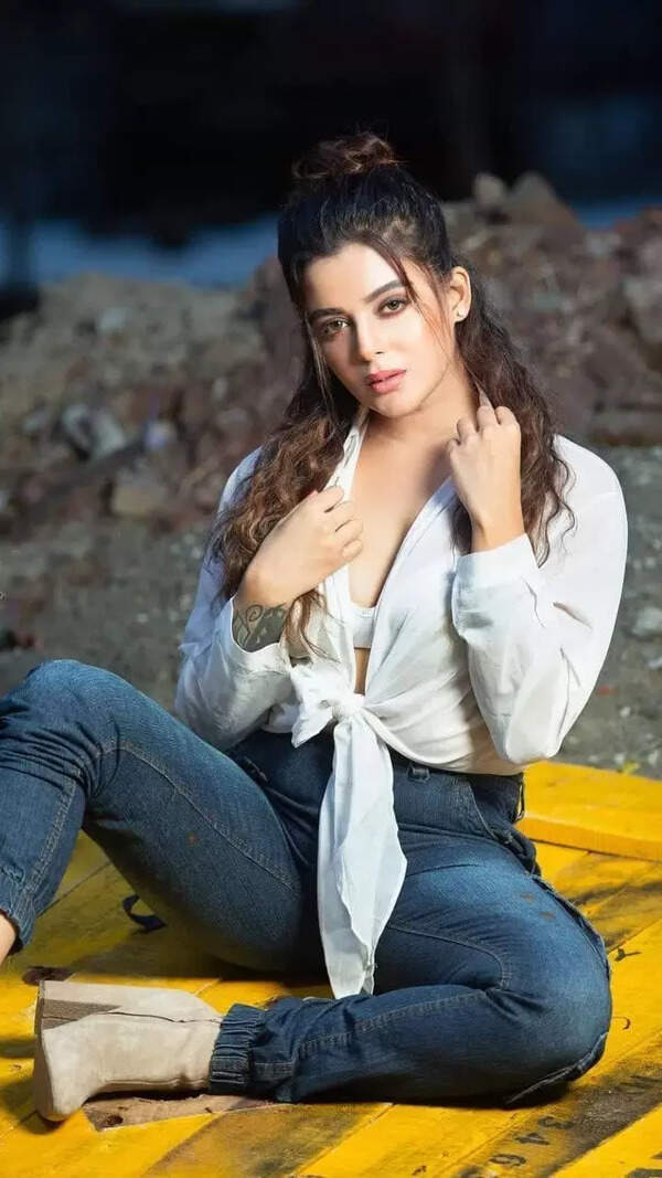 Rupsha Mukhopadhyay Pictures