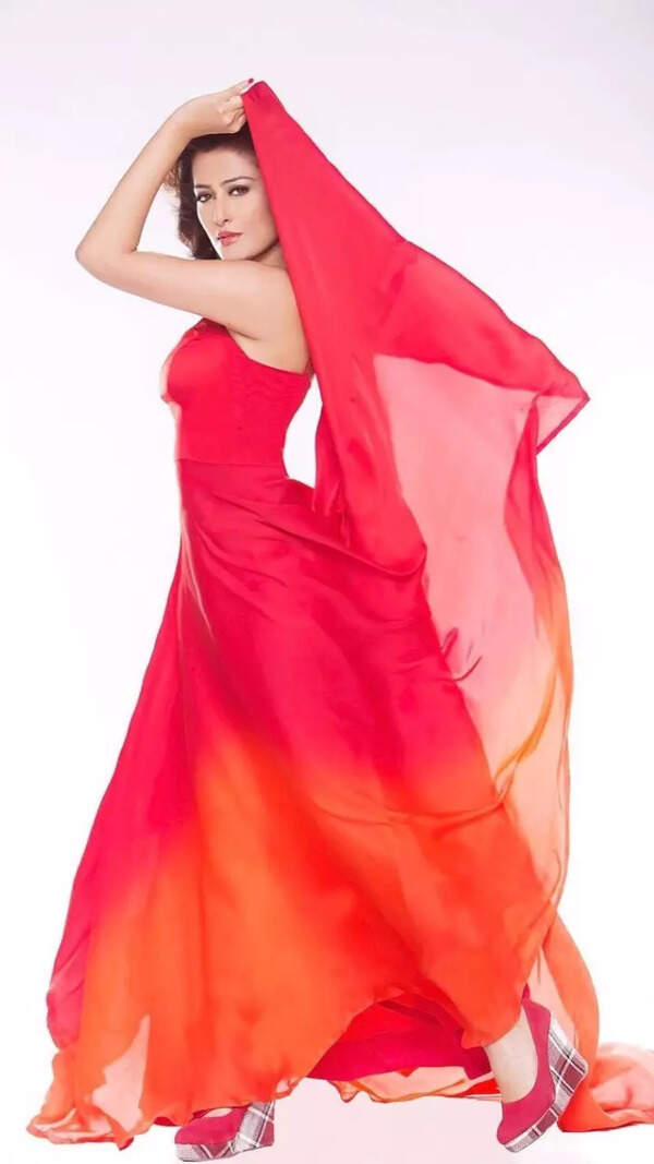Nidhi Subbaiah Pictures