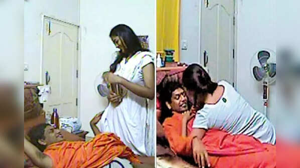 Tamil Actress Ranjitha With Swami Nithyananda