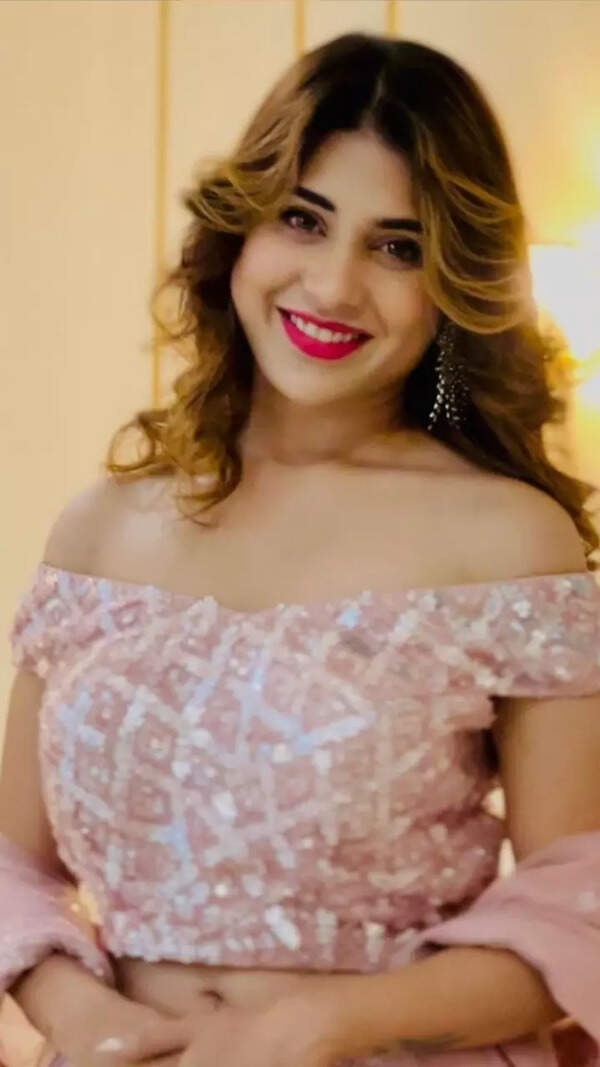 Hamida Khatoon Stills