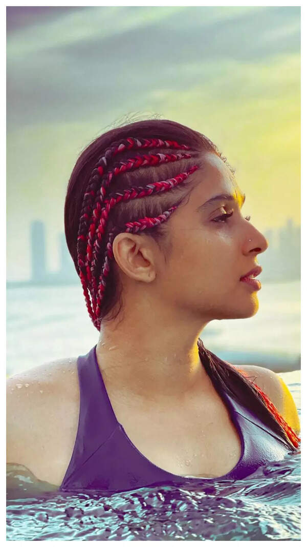 Nyla Usha Images