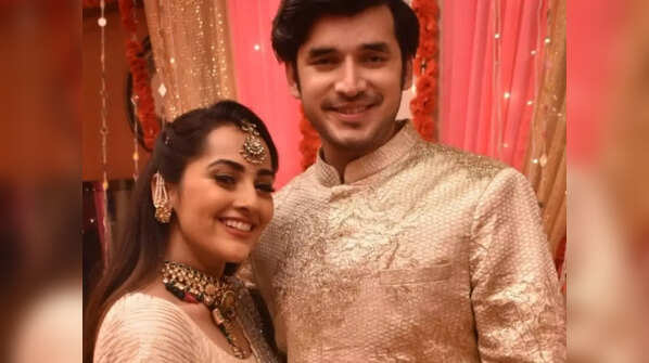 Anagha Bhosale and Paras Kalnawat look happy together
