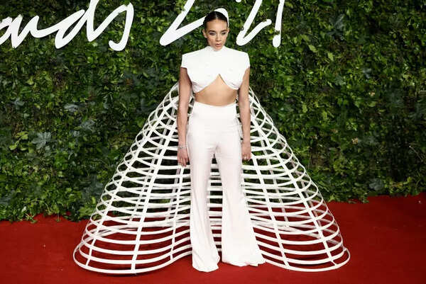 Hannah John Kamen Pictures