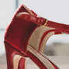 Article image for: Avoid <i class="tbold">high heels</i>