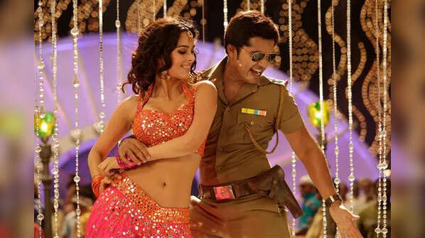 Mallika Sherawat turns heads in Kalasala