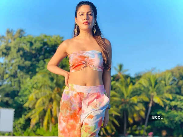 Surbhi Chandna Pictures