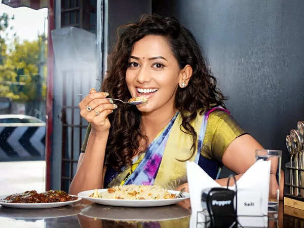 Sanjana Singh Photos