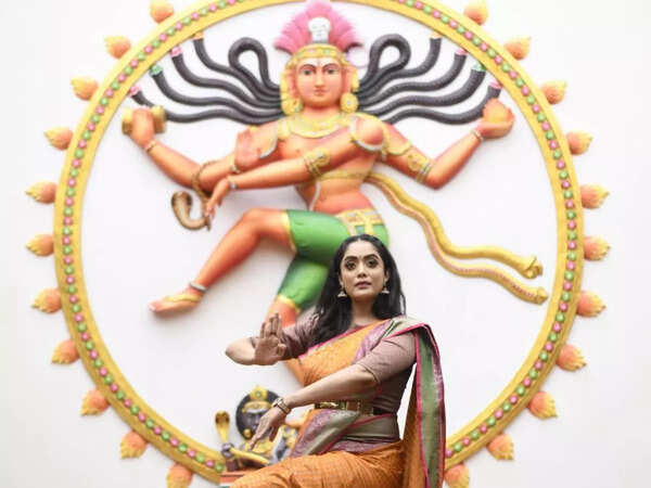 Abhirami Pictures