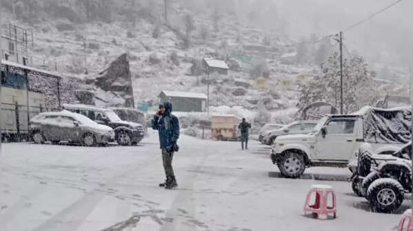 In pics: Chamoli wrapped in thick blanket of snow