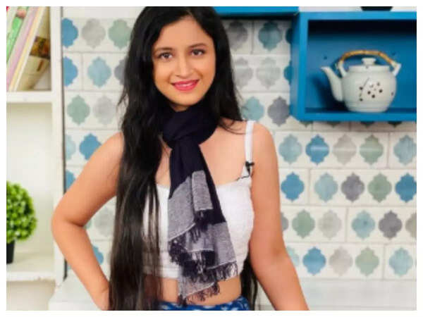 Ritika Shrotri Images
