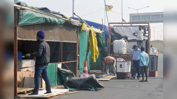Farmers at Ghazipur (Delhi-UP) border