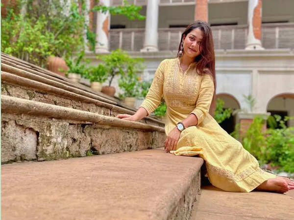 Pratyusha Paul Wallpapers