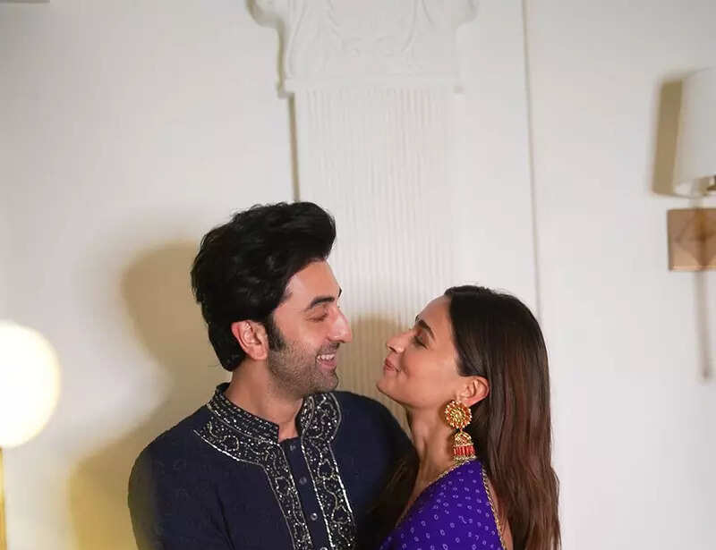 From Alia Bhatt-Ranbir Kapoor to Malaika Arora-Arjun Kapoor, lovely pictures of celebrity couples who might get married in 2022
