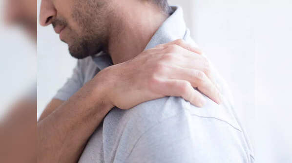 'A lot of body pain' may be a sign of Omicron